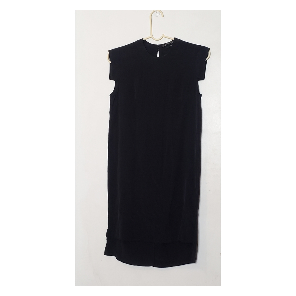 Vintage. high low detail. Very little stretch
